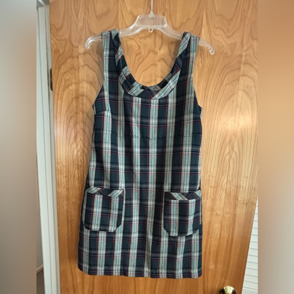 Old Navy Plaid Sleeveless Dress with Pockets. Size 10.
